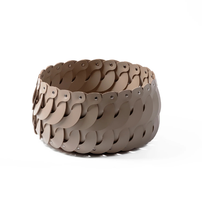 S-Shaped Woven Leather Basket S | Pinetti Alicante | Italianfurniture.com