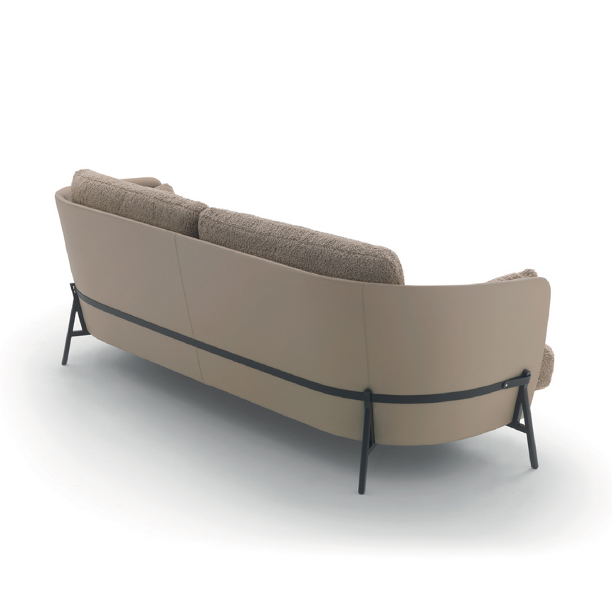 Neutral Toned Minimalist Sofa | Arflex Cradle | Italianfurniture.com