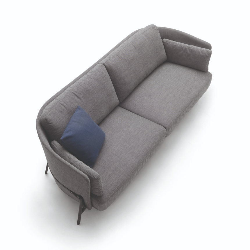 Neutral Toned Minimalist Sofa | Arflex Cradle | Italianfurniture.com