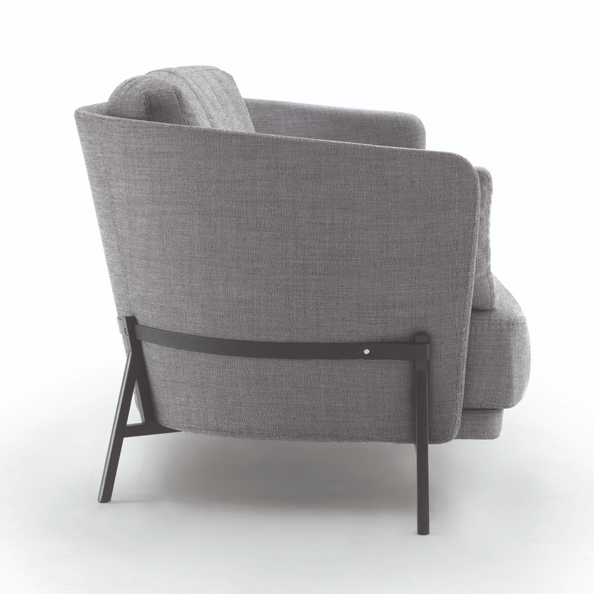Neutral Toned Minimalist Sofa | Arflex Cradle | Italianfurniture.com