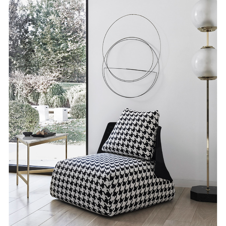 Triangular Side Table | Arflex .Capilano | italianfurniture.com