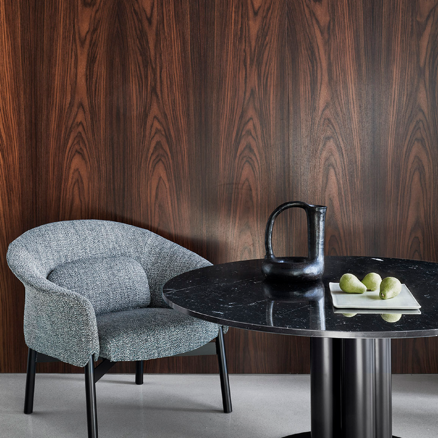 Round Dining Table | Arflex Goya | Italianfurniture.com