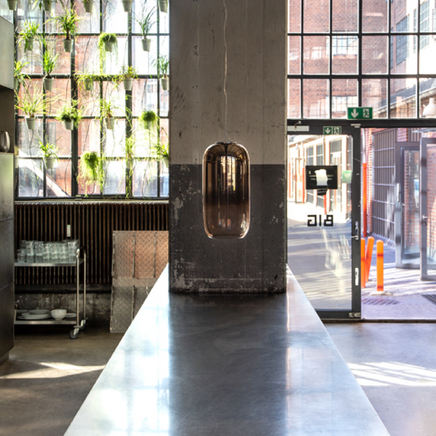 Pill-Shaped Glass Pendant Lamp | Artemide Gople | Italianfurniture.com