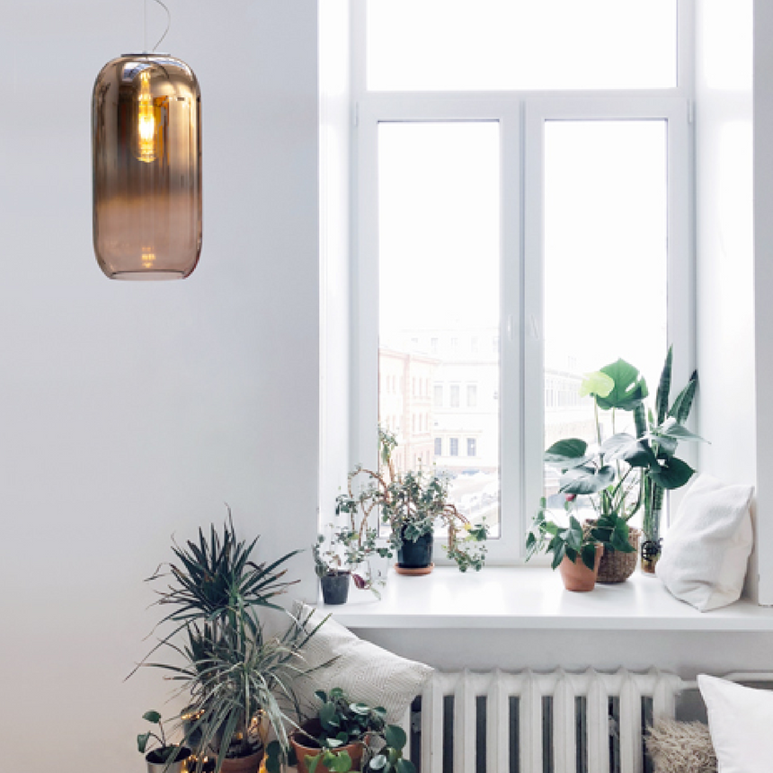 Pill-Shaped Glass Pendant Lamp | Artemide Gople | Italianfurniture.com