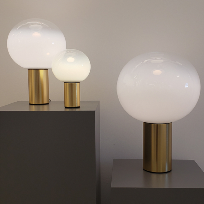 Cylindrical Base Glass Table Lamp | Artemide Laguna | Italianfurniture.com