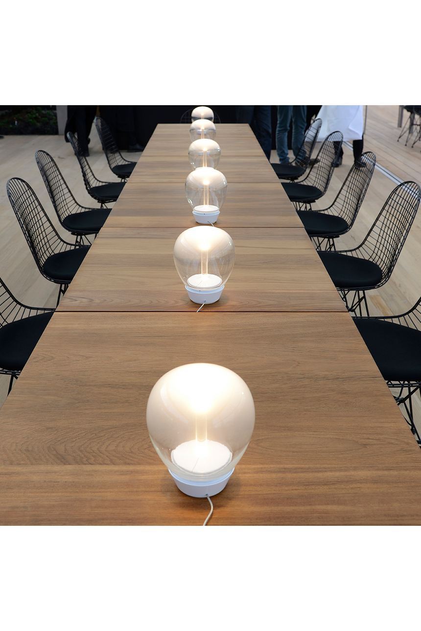 Ombre Glass Table Lamp | Artemide Empatia | Italianfurniture.com