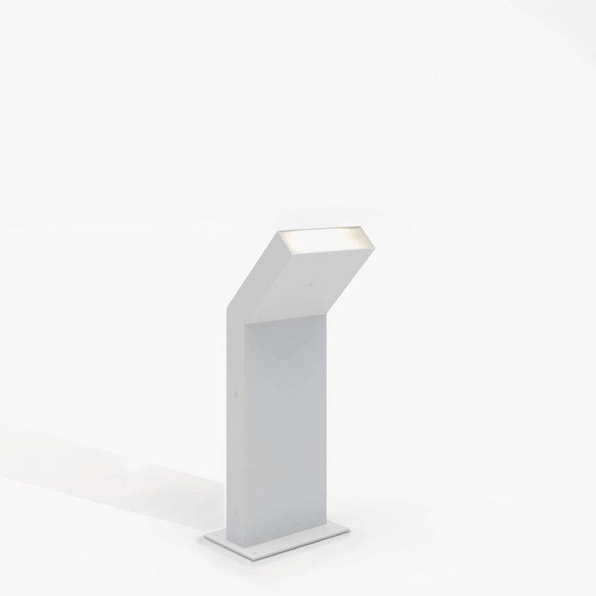 Angled Outdoor Floor Lamp | Artemide Chilone | ItalianFurniture.com