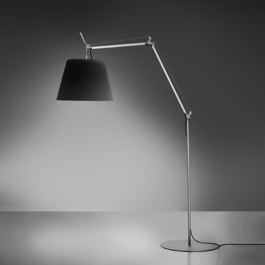 Empire Shade Mega Outdoor Floor Lamp | Artemide Tolomeo