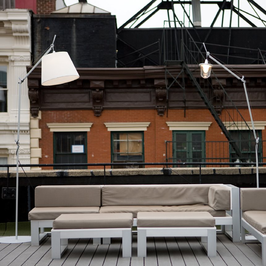 Empire Shade Mega Outdoor Floor Lamp | Artemide Tolomeo