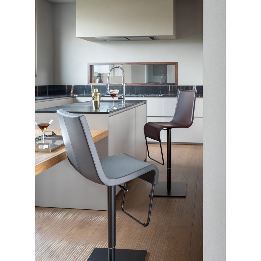 Leather Swivel Bar Stool | Bonaldo Skipping | Italianfurniture.com