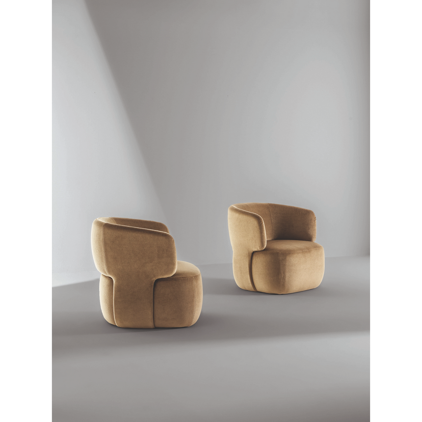 Upholstered Chunky Lounge Chair | Bonaldo Doge | Italianfurniture.com