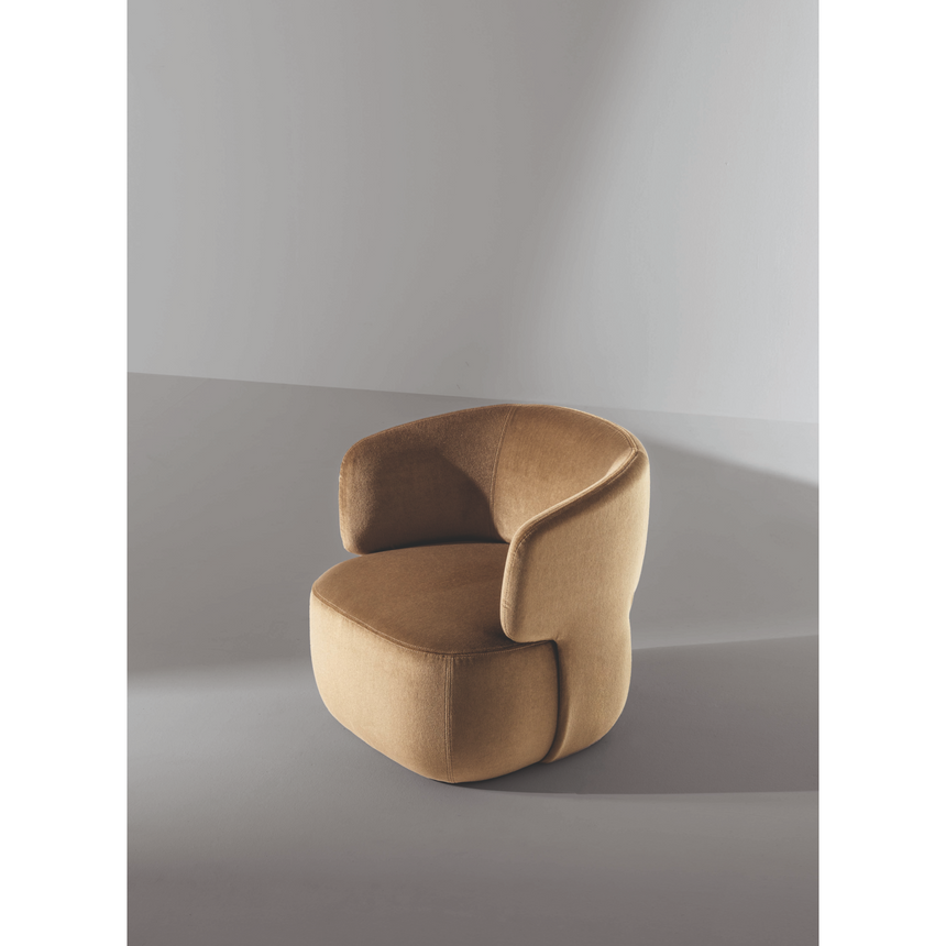 Upholstered Chunky Lounge Chair | Bonaldo Doge | Italianfurniture.com