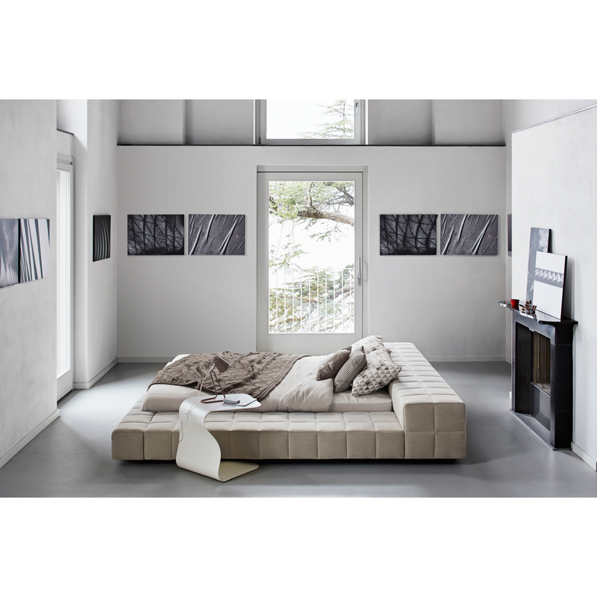 Sculptural Modern Coffee Table | Bonaldo Duffy | Italianfurniture.com