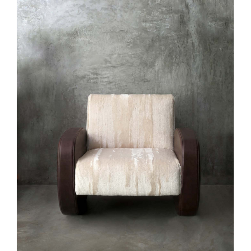 Wool Upholstered Lounge Chair | Casa Casati Core | Italianfurniture.com