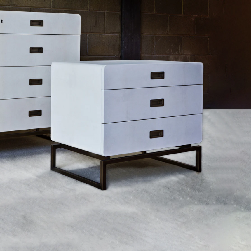 3-Drawer Leather Bedside Table I Casa Casati Vincenza | Italianfurniture.com