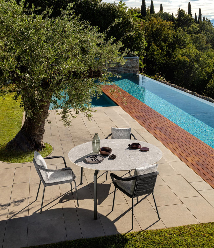 Aluminum Round Outdoor Dining Table | Talenti Cruise | Italianfurniture.com