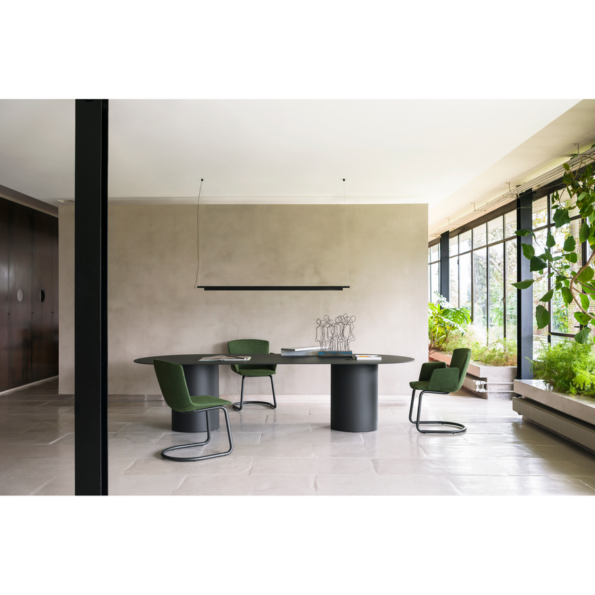 Cylindrical Base Dining Table | Desalto MM8 | Italianfurniture.com