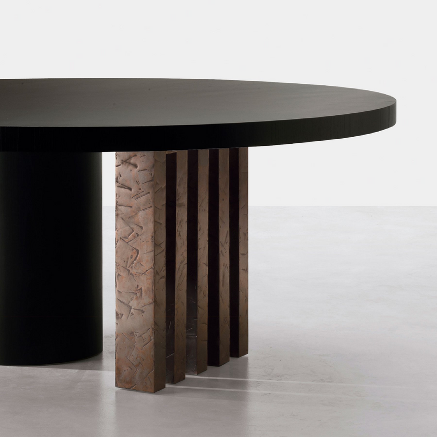 Differentiated Bases Round Dining Table | Somaschini Ozark | Italianfurniture.com