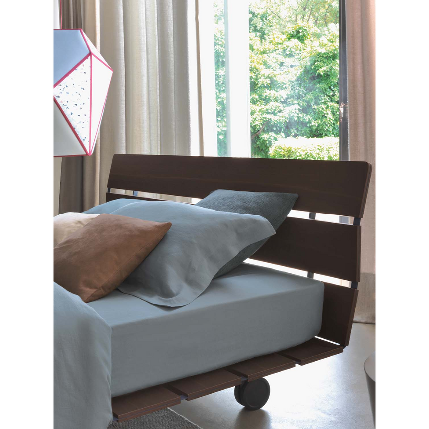 Slatted Wooden Bed | Flou Tadao | Italianfurniture.com