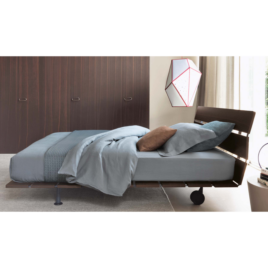 Slatted Wooden Bed | Flou Tadao | Italianfurniture.com
