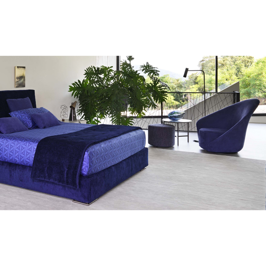 Flared Back Swivel Armchair | Flou Lilia | Italianfurniture.com