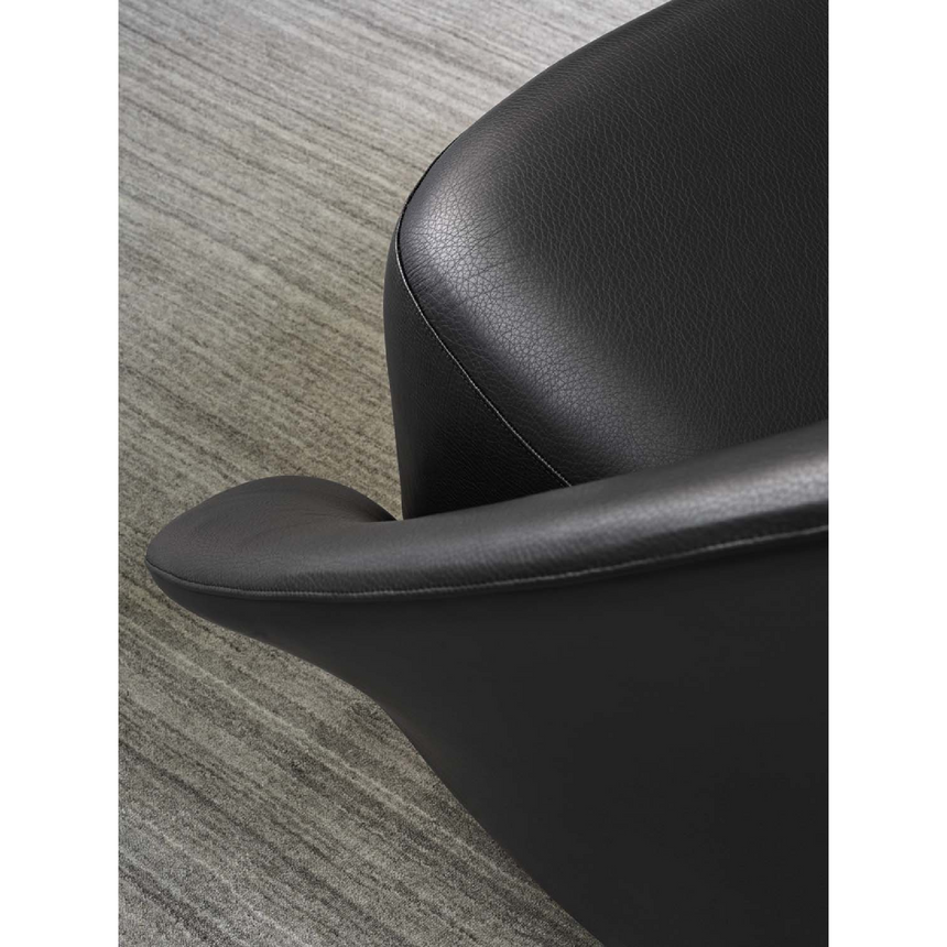 Flared Back Swivel Armchair | Flou Lilia | Italianfurniture.com