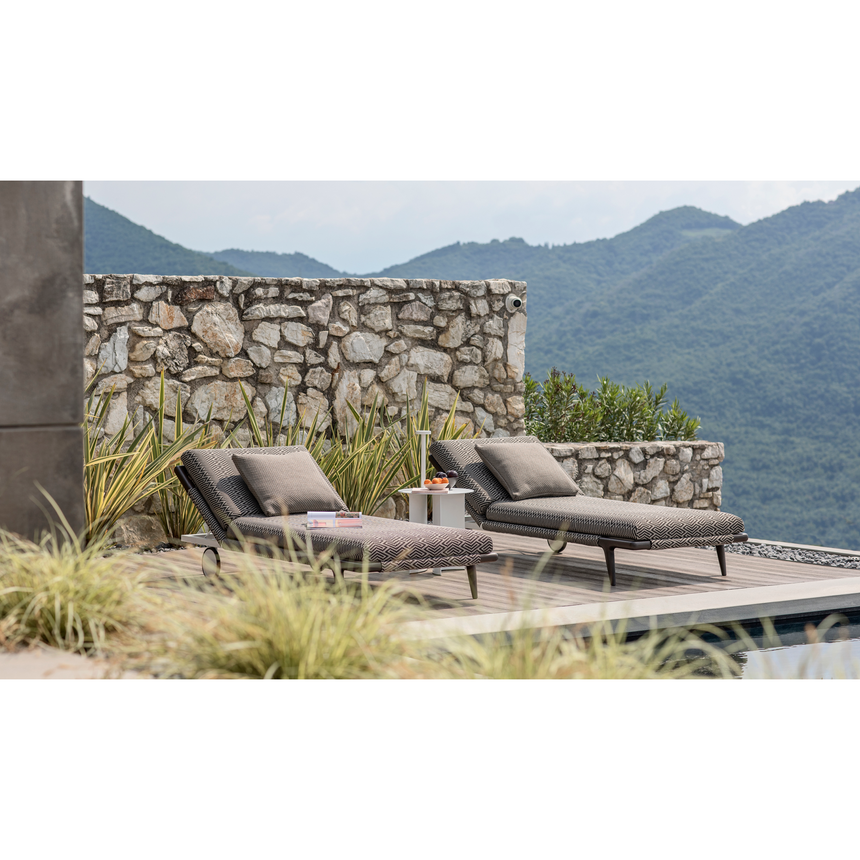 Iroko Wood Sun Lounger | Flou Gaudi