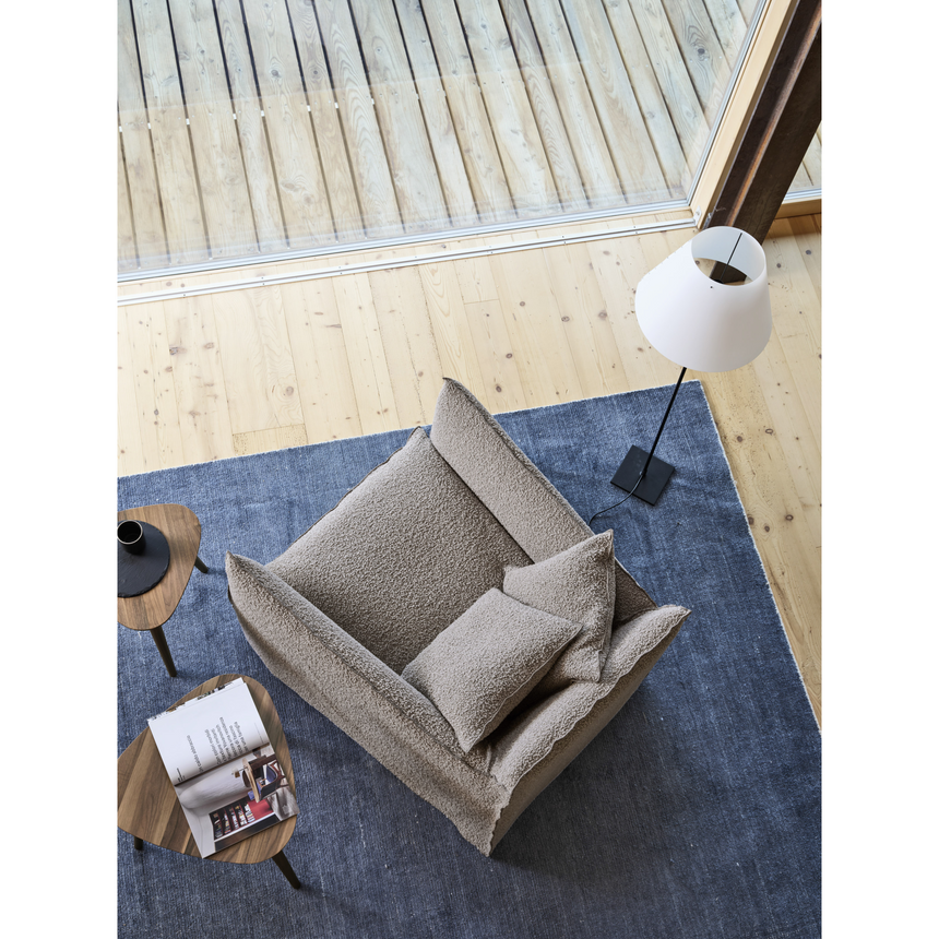 Natural White Lino Armchair | Gervasoni Ghost | ItalianFurniture.com