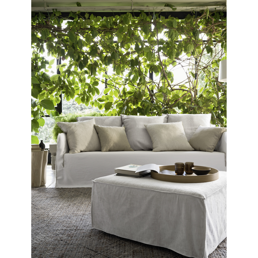Natural White Lino Sofa | Gervasoni Ghost | ItalianFurniture.com