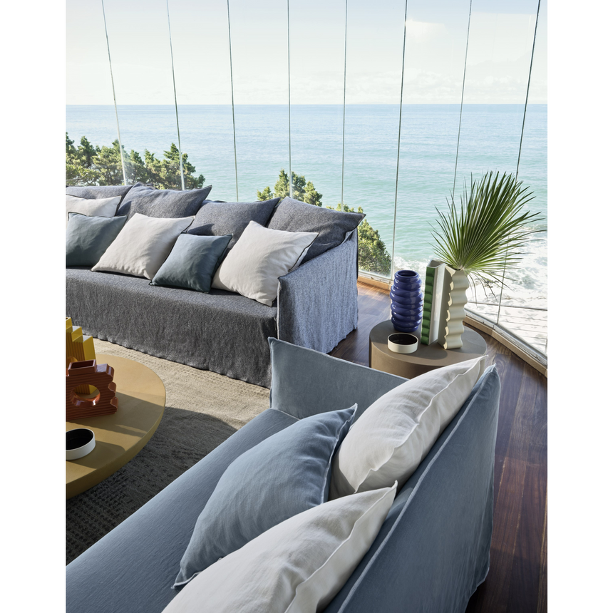 Natural White Lino Sofa | Gervasoni Ghost | ItalianFurniture.com