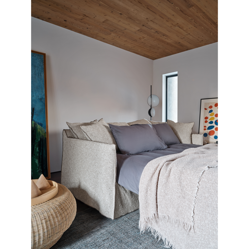 Natural White Lino Sofa Bed | Gervasoni Ghost | ItalianFurniture.com