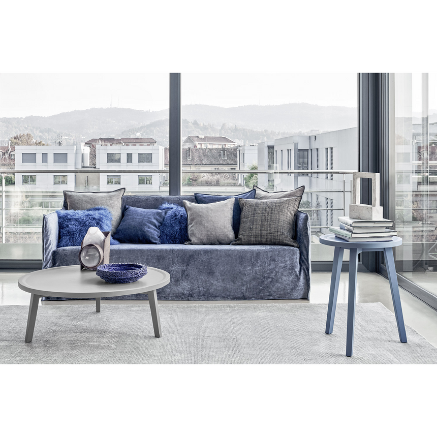 Three-legged Round Side Table | Gervasoni Gray | ItalianFurniture.com