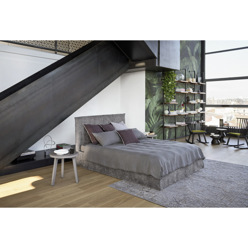 Three-legged Round Side Table | Gervasoni Gray | ItalianFurniture.com