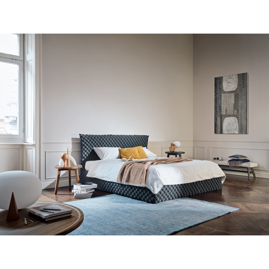 Three-legged Round Side Table | Gervasoni Gray | ItalianFurniture.com