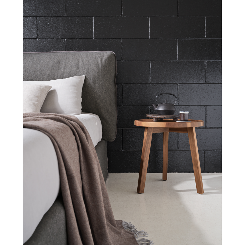 Three-legged Round Side Table | Gervasoni Gray | ItalianFurniture.com