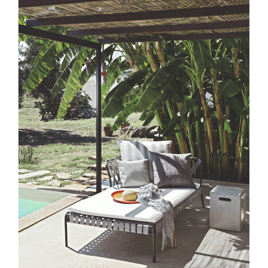 Cubic Concrete Side Table | Gervasoni Inout | ItalianFurniture.com