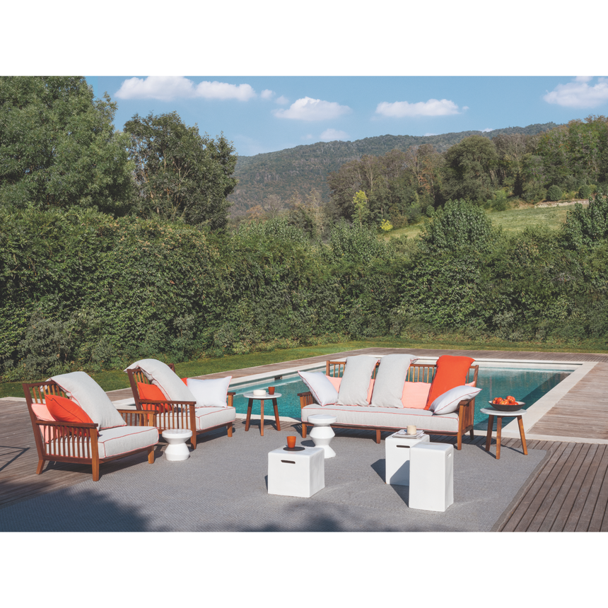 Cubic Concrete Side Table | Gervasoni Inout | ItalianFurniture.com