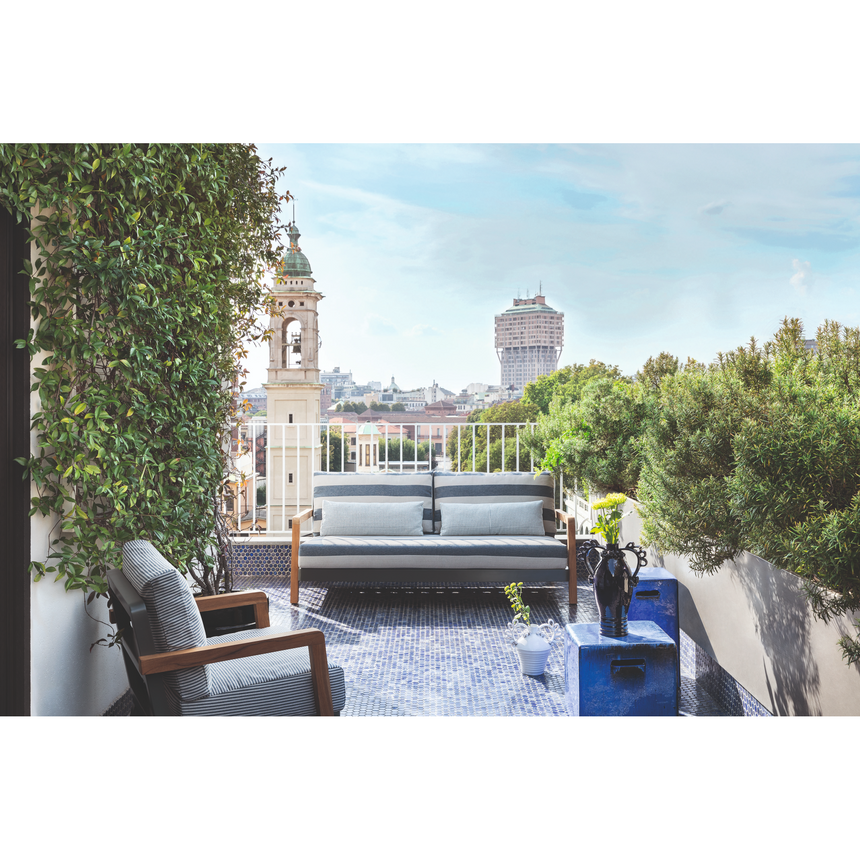 Cubic Concrete Side Table | Gervasoni Inout | ItalianFurniture.com