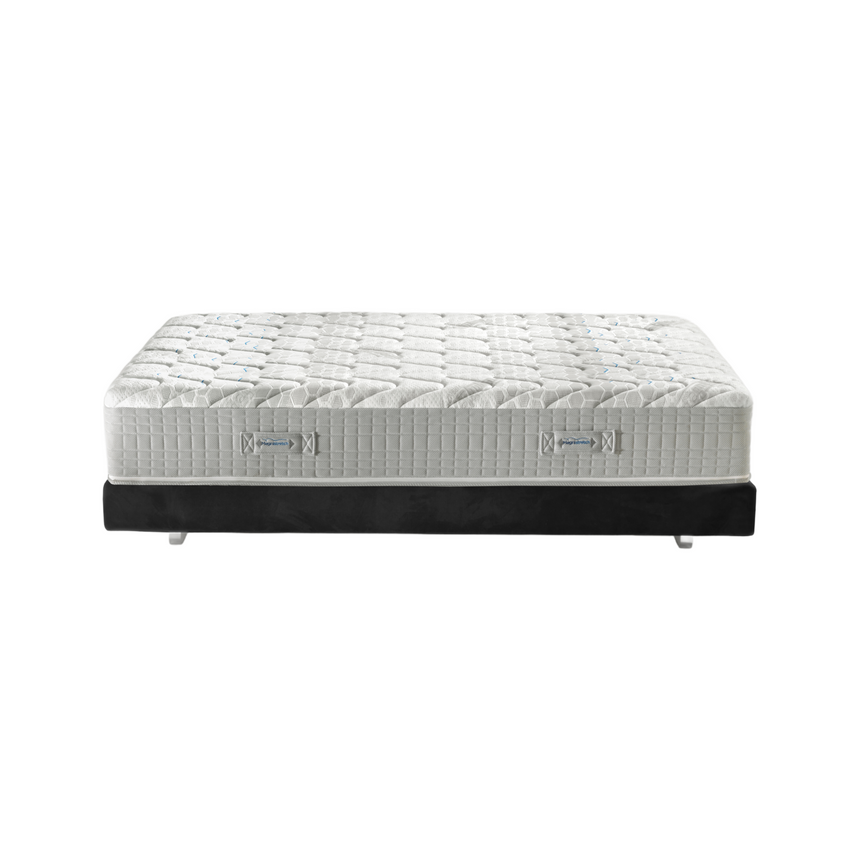 Thermoregulating Checkered Mattress | Magniflex Magnistretch 12 | Italianfurniture.com