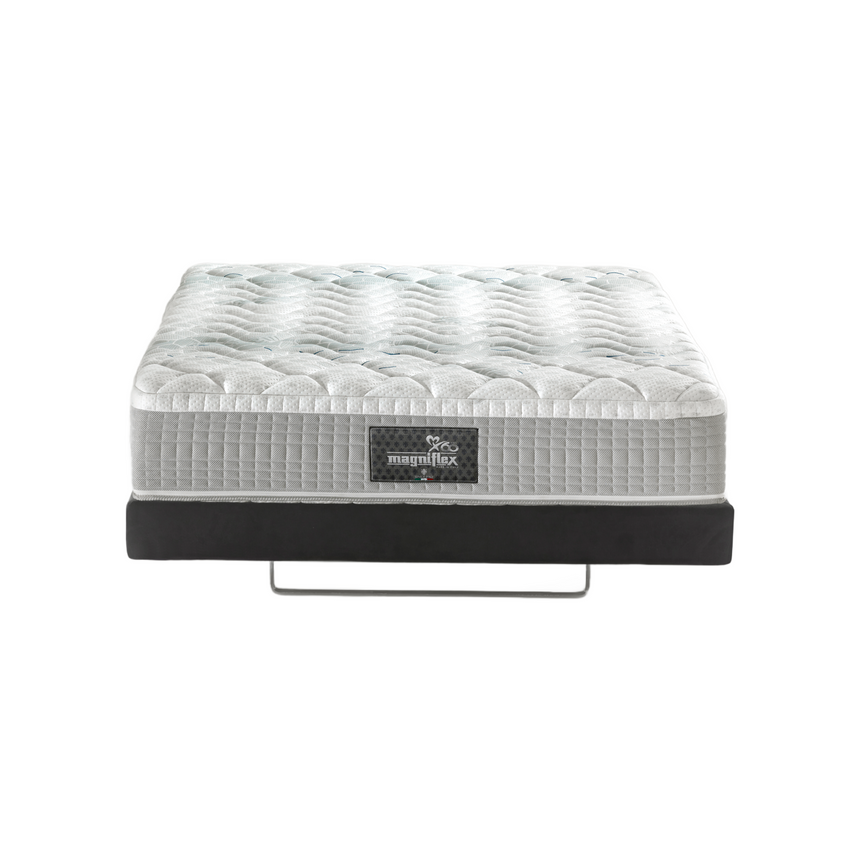 Thermoregulating Checkered Plush Mattress | Magniflex Magnistretch | Italianfurniture.com
