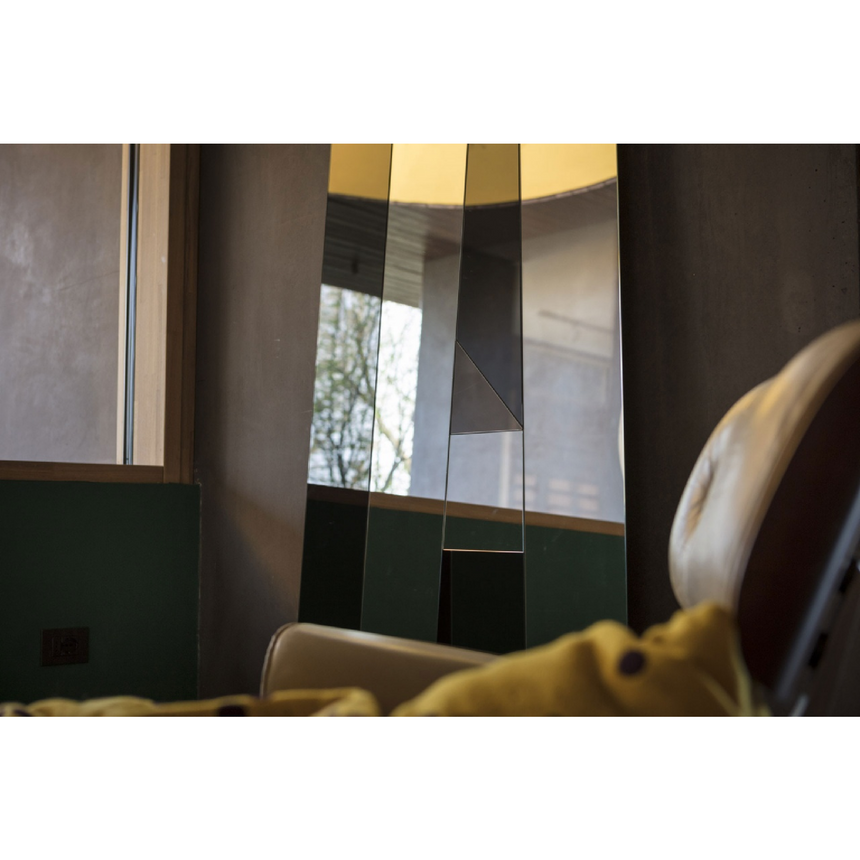 Letter Wall Mirror | Mogg Letteronza | Italianfurniture.com