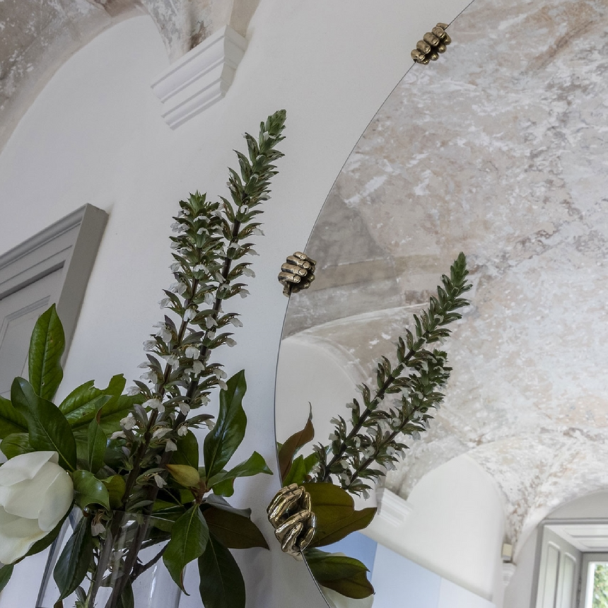 Gold Hand Wall Mirror | Mogg Selfie | Italianfurniture.com