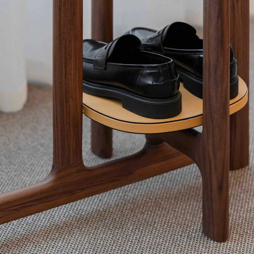 Leather Tray Valet Stand | Pinetti Chelsea | Italianfurniture.com