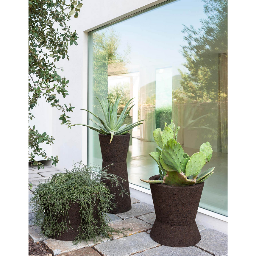 Hourglass Cork Outdoor Planter | Roda Bush On | Italianfurniture.com
