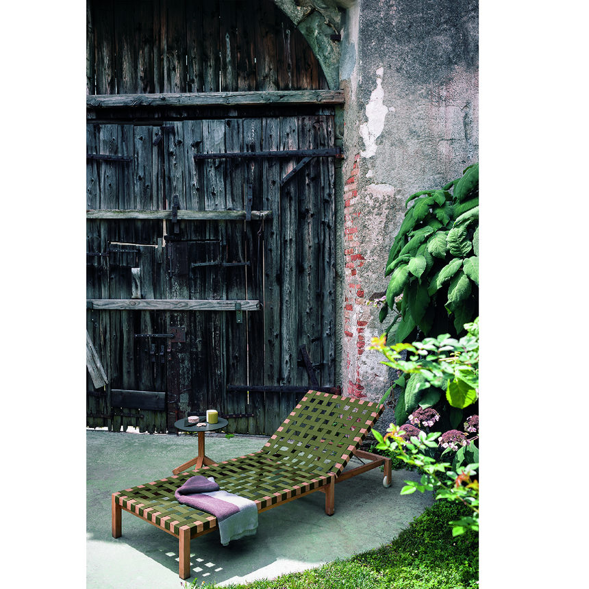 Interlaced Belt Sunlounger | Roda Mistral | Italianfurniture.com
