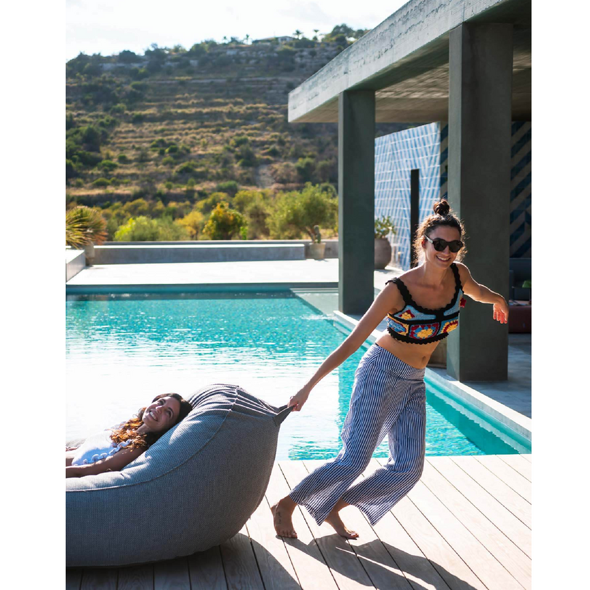Padded Outdoor Chaise Longue | Roda Onda | Italianfurniture.com