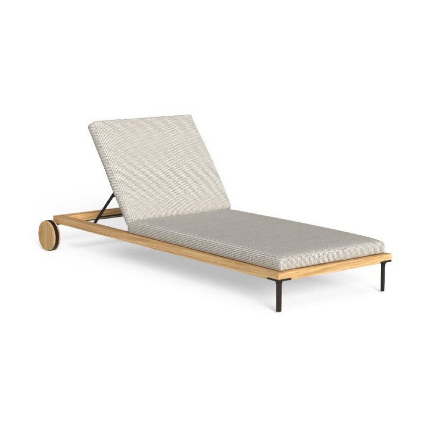 Wood Base Sun Lounger | Talenti CleoSoft | Italianfurniture.com