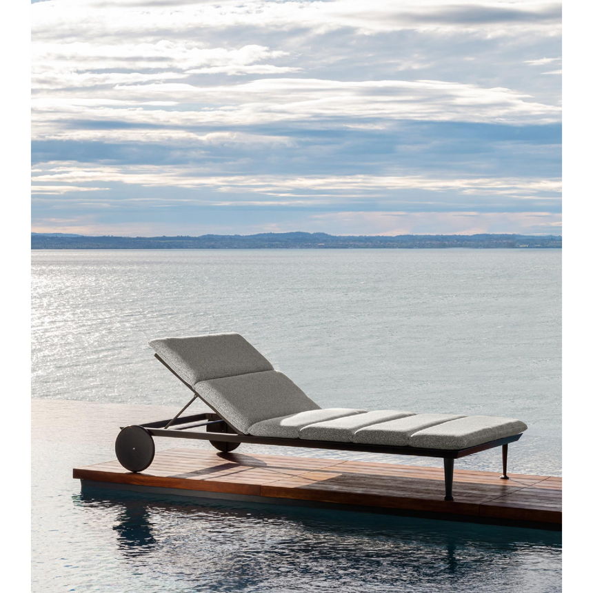 Aluminum Back-Wheeled Sun Lounger | Talenti Cruise | Italianfurniture.com