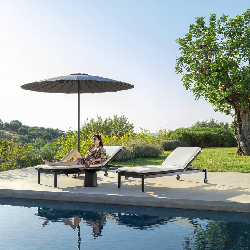 Conical Base Outdoor Coffee Table | Talenti Dolcevita | Italianfurniture.com