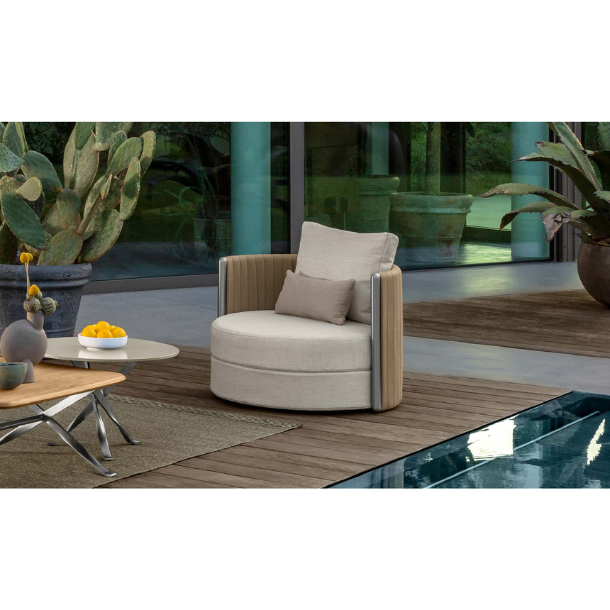 Padded Straps Outdoor Living Armchair | Talenti George | Italianfurniture.com